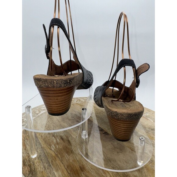 Taos Slinger Graphite  Perforated Leather Slingback Sandals sz 9 40 SLI-848 - Picture 6 of 11